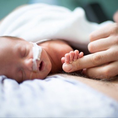 Allaiter un Bébé Prématuré : Un Défi d’Amour et de Récompenses